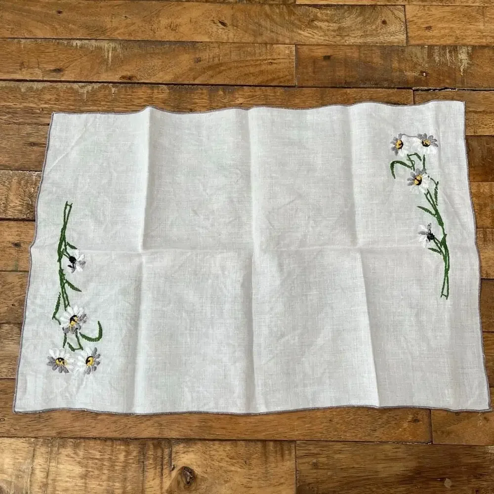 White Wildflower Embroidered Linen Napkins Set of 4 Gray Edge Detail